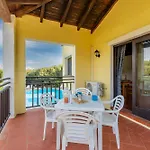 Isa-villas With Air Conditioning, Shared Pool And Private Outdoor Space Just A Few Km From La Pelosa فيلة Punta de su Torrione