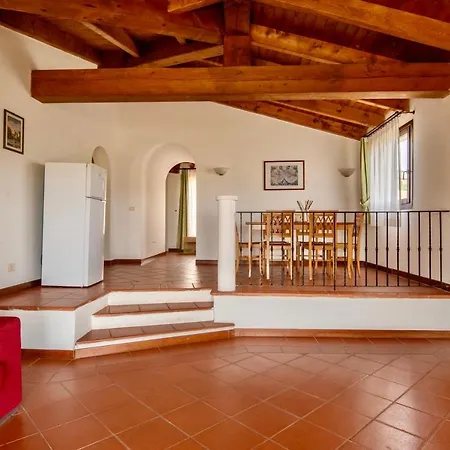 Isa-villas: Coastal Retreat With Pool Near La Pelosa Villa *
