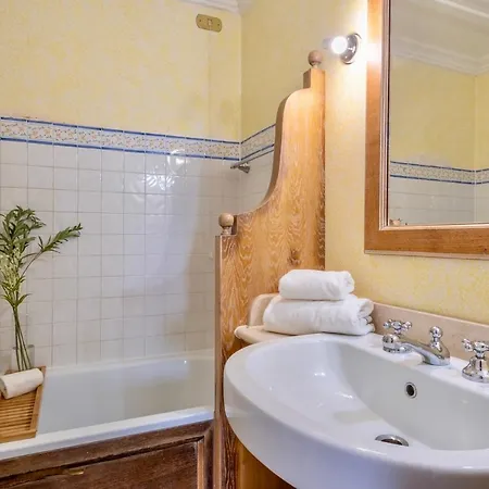 Isa-villas: Coastal Retreat With Pool Near La Pelosa Punta de su Torrione