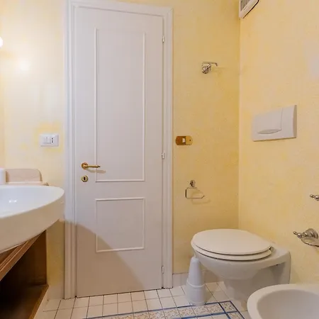 Isa-villas With Air Conditioning, Shared Pool And Private Outdoor Space Just A Few Km From La Pelosa Villa Punta de su Torrione