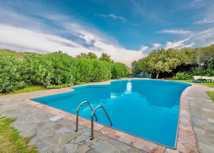 Isa-villas With Air Conditioning, Shared Pool And Private Outdoor Space Just A Few Km From La Pelosa Villa